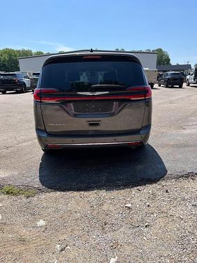 GRAY 2023 Chrysler Pacifica Touring L