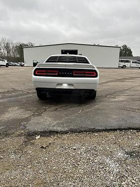 2015 Dodge Challenger SXT Plus