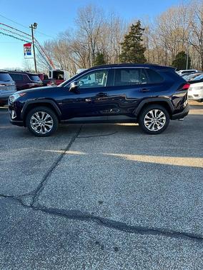 2020 Toyota RAV4 XLE Premium