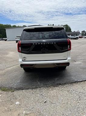Star White Metallic Tri-Coat 2026 Ford Expedition Max King Ranch