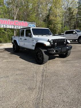 2022 Jeep Gladiator Sport