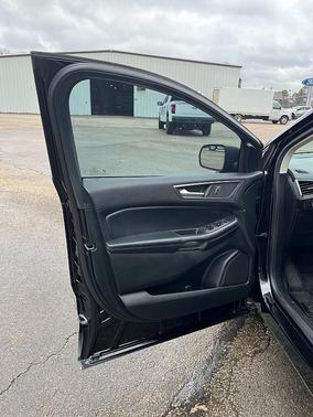 2023 Ford Edge SE