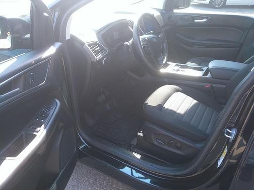 2023 Ford Edge SE
