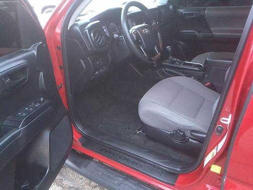 2020 Toyota Tacoma SR