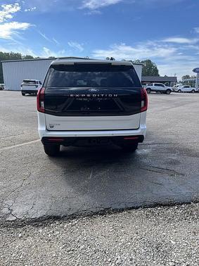 WHITE 2025 Ford Expedition Active