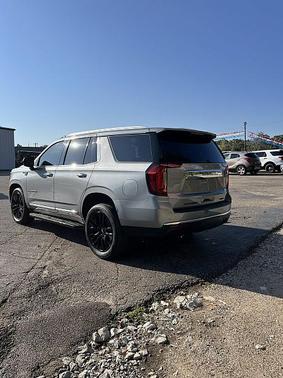 Sterling Metallic 2023 GMC Yukon SLT