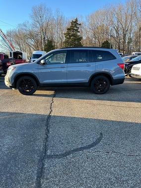 2022 Honda Pilot AWD Black Edition