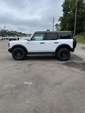 Oxford White 2026 Ford Bronco Outer Banks