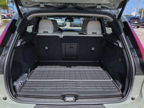 Sage Green Metallic 2023 Volvo XC40 B5 Plus Bright Theme