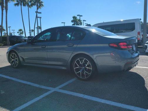 2022 BMW 540 i