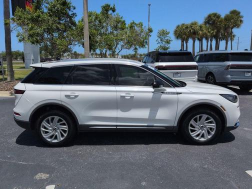 Pristine White 2020 Lincoln Corsair Standard