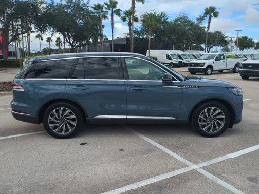 2025 Lincoln Aviator Premiere