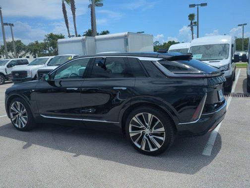 2024 Cadillac LYRIQ Luxury w/1SE