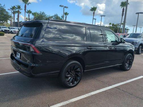 2025 Lincoln Navigator Reserve