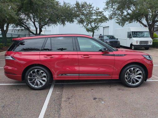 2025 Lincoln Aviator Premiere