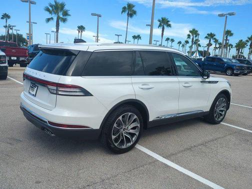 2025 Lincoln Aviator Reserve