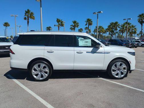 2025 Lincoln Navigator Reserve