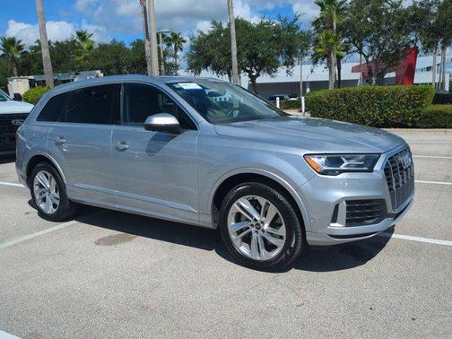 2021 Audi Q7 45 Premium Plus