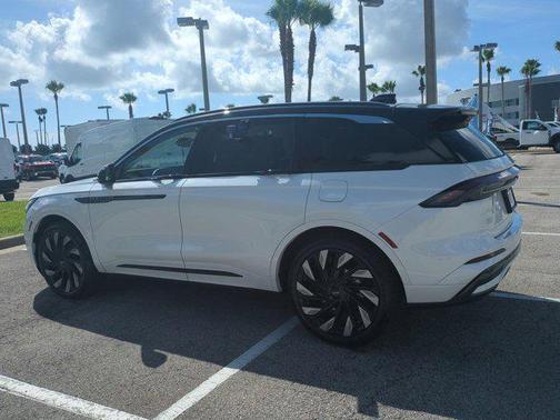 2025 Lincoln Nautilus Black Label