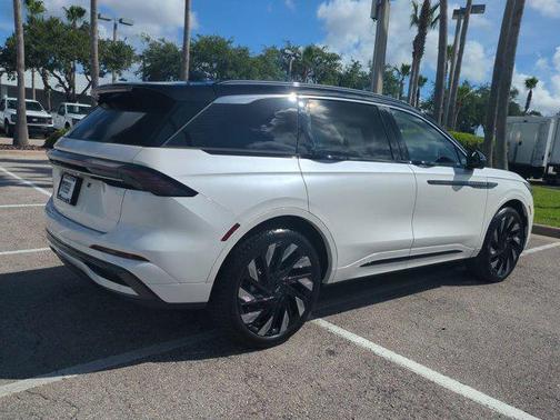 2025 Lincoln Nautilus Black Label