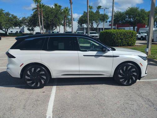 2025 Lincoln Nautilus Black Label