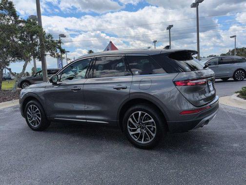 Asher Gray Metallic Clearcoat 2022 Lincoln Corsair Standard