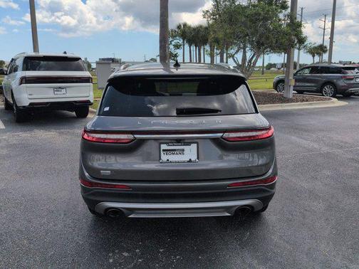 Asher Gray Metallic Clearcoat 2022 Lincoln Corsair Standard