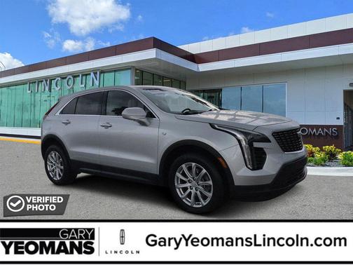 Radiant Silver Metallic 2021 Cadillac XT4 Luxury