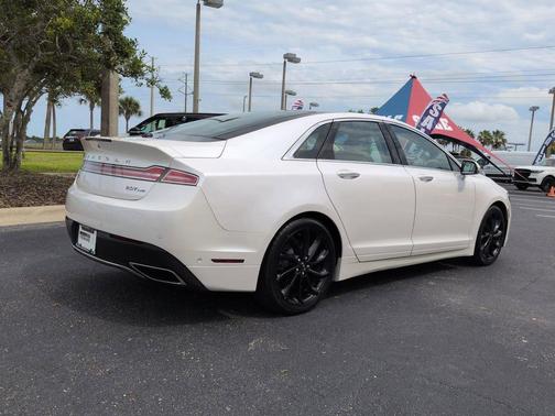White Platinum Metallic Tri-Coat 2020 Lincoln MKZ Reserve