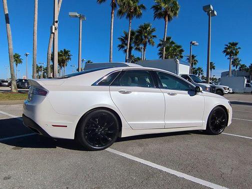 White Platinum Metallic Tri-Coat 2020 Lincoln MKZ Reserve