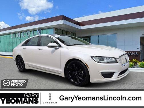 White Platinum Metallic Tri-Coat 2020 Lincoln MKZ Reserve
