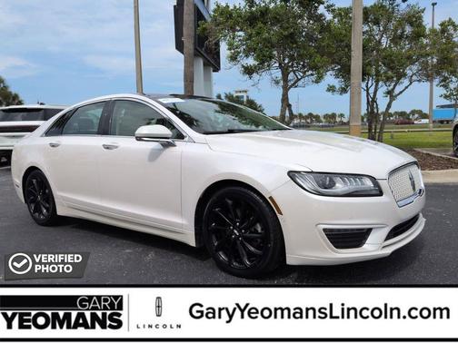 White Platinum Metallic Tri-Coat 2020 Lincoln MKZ Reserve