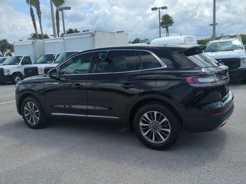 2023 Lincoln Nautilus Reserve