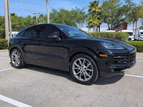 Black 2024 Porsche Cayenne Cayenne
