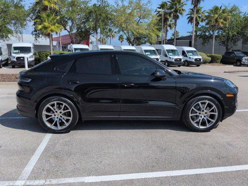 Black 2024 Porsche Cayenne Cayenne