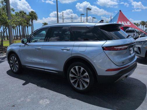 Elite Blue Metallic Clearcoat 2022 Lincoln Corsair Reserve