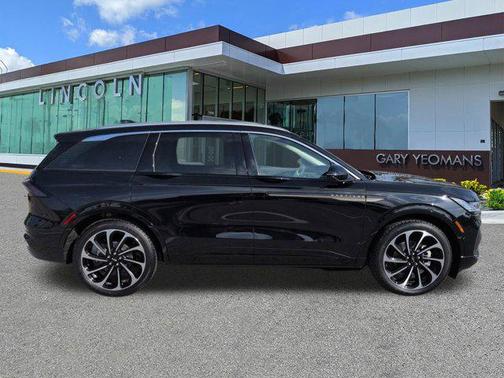 Infinite Black Metallic Clearcoat 2026 Lincoln Nautilus Black Label