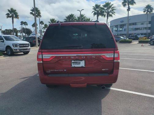 2015 Lincoln Navigator Base