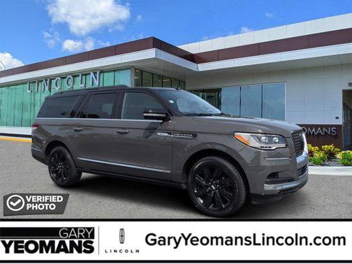 Chroma Caviar Dark Gray Metallic Clearcoat 2023 Lincoln Navigator Black Label