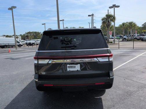 Chroma Caviar Dark Gray Metallic Clearcoat 2023 Lincoln Navigator Black Label