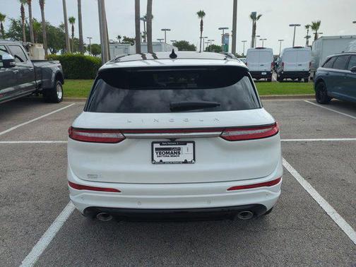 2025 Lincoln Corsair Premiere