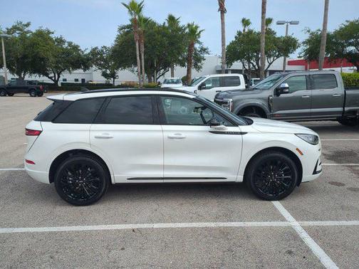 2025 Lincoln Corsair Premiere