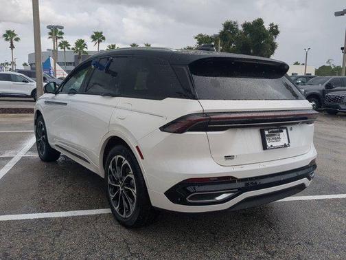 2025 Lincoln Nautilus Reserve