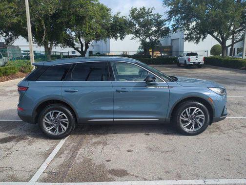 2025 Lincoln Corsair Premiere