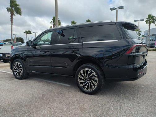 2025 Lincoln Navigator Black Label