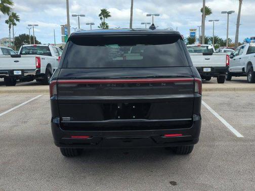 2025 Lincoln Navigator Black Label