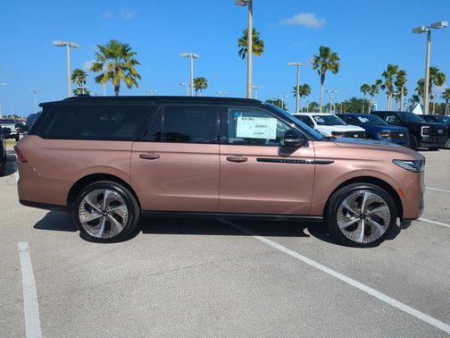 2025 Lincoln Navigator Black Label