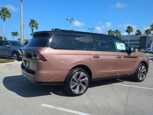 2025 Lincoln Navigator Black Label