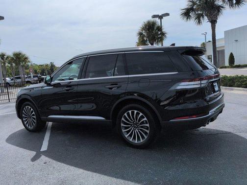 Infinite Black Metallic Clearcoat 2023 Lincoln Aviator Reserve AWD