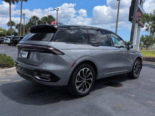 Lustrous Gray Metallic Clearcoat 2024 Lincoln Nautilus Reserve